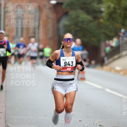 05.10.2025 - 20. swb-Marathon Bremen Michael Strokosch http://msf.ph/oto/9214016 05.10.2025 12:32:10 Laufen 943 meine-sportfotos.de