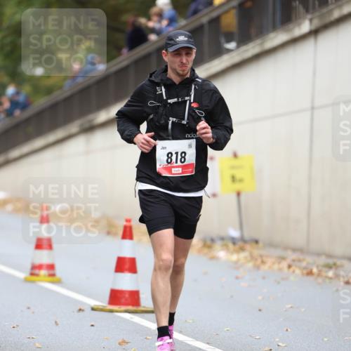 05.10.2025 - 20. swb-Marathon Bremen Michael Strokosch http://msf.ph/oto/9214020 05.10.2025 12:32:11 Laufen 8, 18 meine-sportfotos.de
