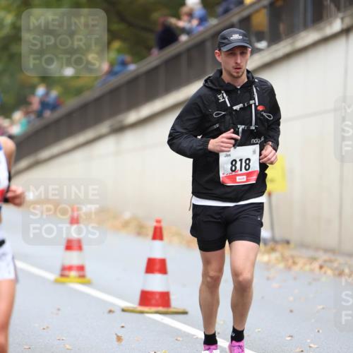 05.10.2025 - 20. swb-Marathon Bremen Michael Strokosch http://msf.ph/oto/9214021 05.10.2025 12:32:12 Laufen 8, 18 meine-sportfotos.de