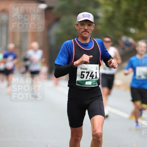 05.10.2025 - 20. swb-Marathon Bremen Michael Strokosch http://msf.ph/oto/9214034 05.10.2025 12:32:15 Laufen 5741 meine-sportfotos.de