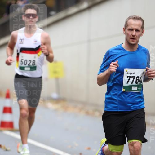 05.10.2025 - 20. swb-Marathon Bremen Michael Strokosch http://msf.ph/oto/9214040 05.10.2025 12:32:18 Laufen 5028, 7764 meine-sportfotos.de
