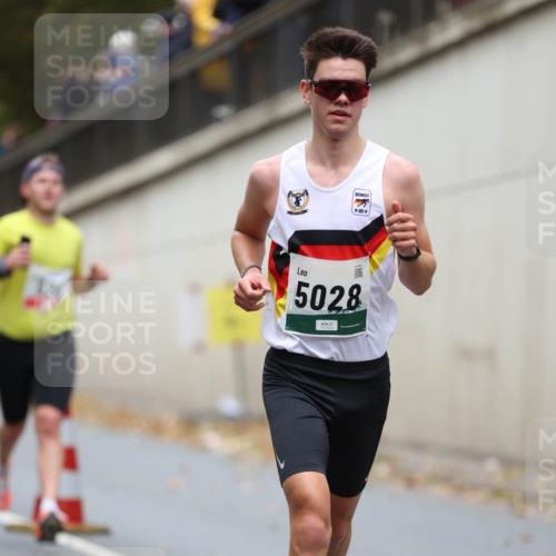 05.10.2025 - 20. swb-Marathon Bremen Michael Strokosch http://msf.ph/oto/9214044 05.10.2025 12:32:19 Laufen 5028 meine-sportfotos.de