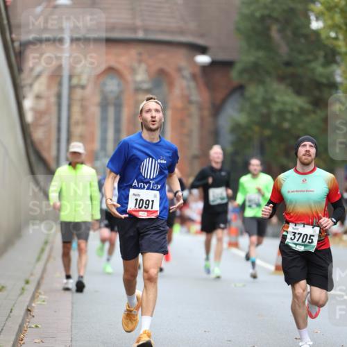 05.10.2025 - 20. swb-Marathon Bremen Michael Strokosch http://msf.ph/oto/9214066 05.10.2025 12:32:22 Laufen 1091, 20, 3705 meine-sportfotos.de