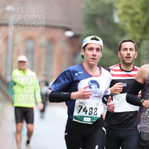 05.10.2025 - 20. swb-Marathon Bremen Michael Strokosch http://msf.ph/oto/9214092 05.10.2025 12:32:30 Laufen 7498 meine-sportfotos.de