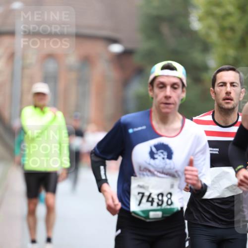 05.10.2025 - 20. swb-Marathon Bremen Michael Strokosch http://msf.ph/oto/9214093 05.10.2025 12:32:30 Laufen 7498 meine-sportfotos.de