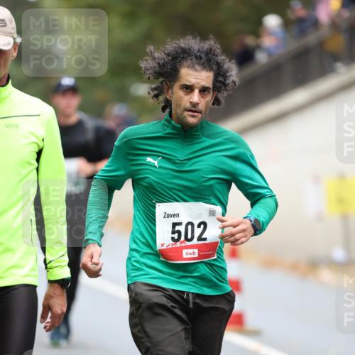 05.10.2025 - 20. swb-Marathon Bremen Michael Strokosch http://msf.ph/oto/9214107 05.10.2025 12:32:36 Laufen 502 meine-sportfotos.de