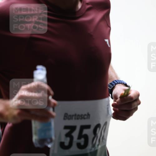 05.10.2025 - 20. swb-Marathon Bremen Michael Strokosch http://msf.ph/oto/9214114 05.10.2025 12:32:40 Laufen 35 meine-sportfotos.de