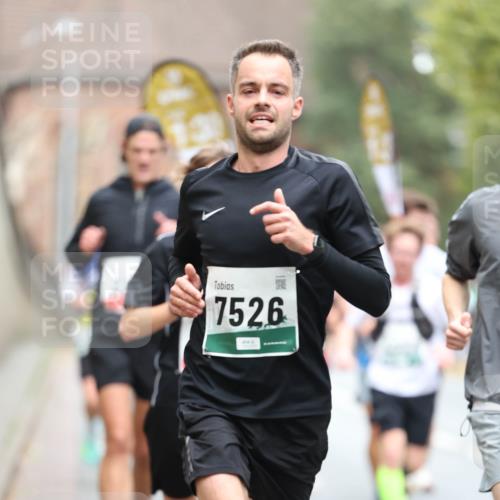 05.10.2025 - 20. swb-Marathon Bremen Michael Strokosch http://msf.ph/oto/9214128 05.10.2025 12:32:45 Laufen 7526 meine-sportfotos.de