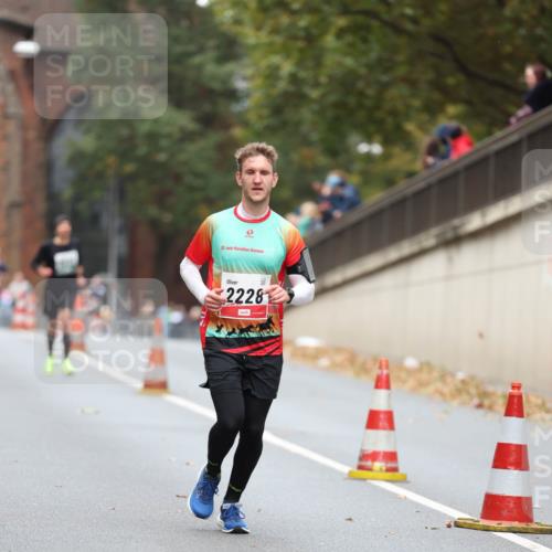 05.10.2025 - 20. swb-Marathon Bremen Michael Strokosch http://msf.ph/oto/9214159 05.10.2025 12:32:58 Laufen 20, 2228 meine-sportfotos.de