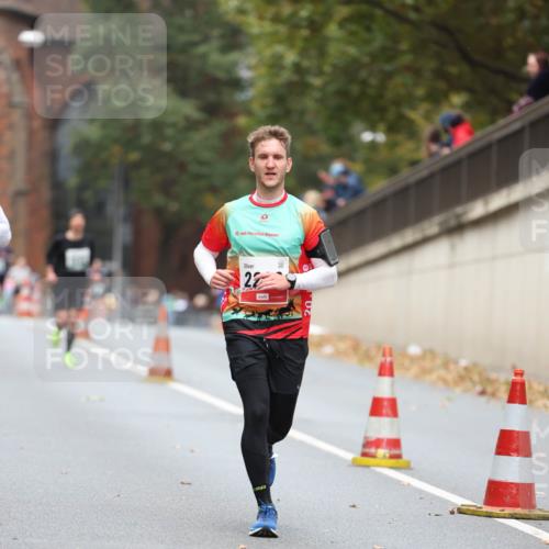 05.10.2025 - 20. swb-Marathon Bremen Michael Strokosch http://msf.ph/oto/9214161 05.10.2025 12:32:58 Laufen 20, 22 meine-sportfotos.de