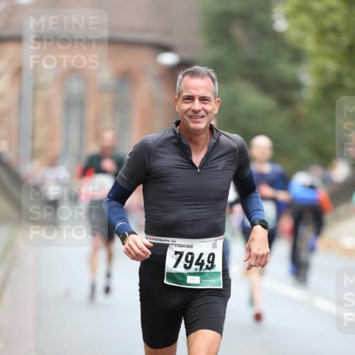 05.10.2025 - 20. swb-Marathon Bremen Michael Strokosch http://msf.ph/oto/9214202 05.10.2025 12:33:13 Laufen 7949 meine-sportfotos.de