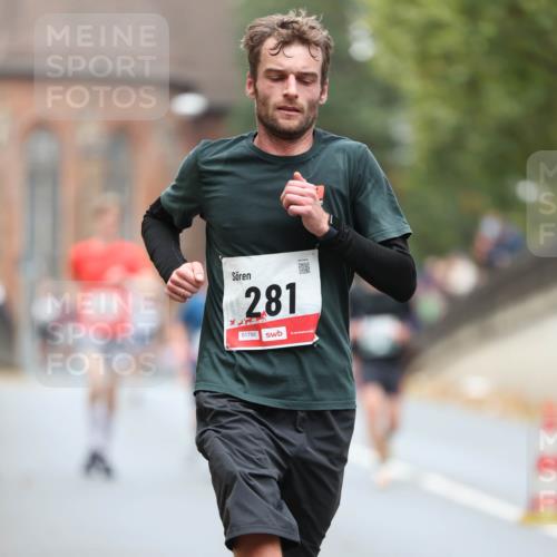 05.10.2025 - 20. swb-Marathon Bremen Michael Strokosch http://msf.ph/oto/9214228 05.10.2025 12:33:19 Laufen 281, 01786 meine-sportfotos.de