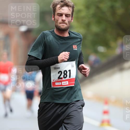 05.10.2025 - 20. swb-Marathon Bremen Michael Strokosch http://msf.ph/oto/9214230 05.10.2025 12:33:19 Laufen 281, 01786 meine-sportfotos.de