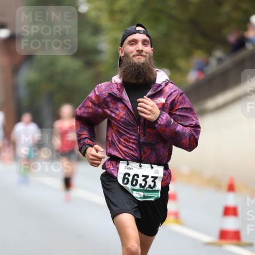 05.10.2025 - 20. swb-Marathon Bremen Michael Strokosch http://msf.ph/oto/9214253 05.10.2025 12:33:38 Laufen 6633 meine-sportfotos.de