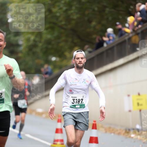05.10.2025 - 20. swb-Marathon Bremen Michael Strokosch http://msf.ph/oto/9214259 05.10.2025 12:33:49 Laufen 3197 meine-sportfotos.de