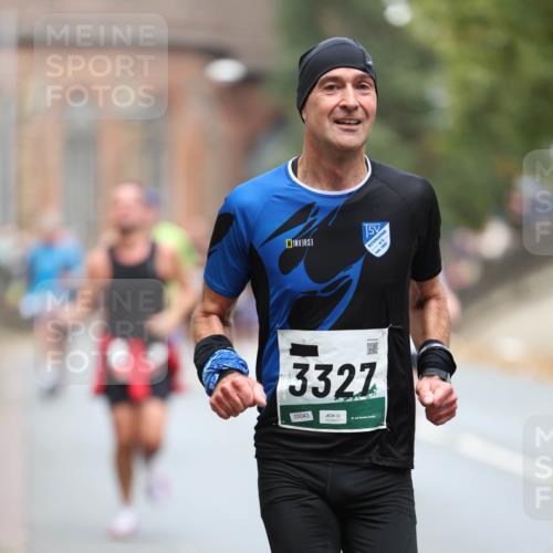 05.10.2025 - 20. swb-Marathon Bremen Michael Strokosch http://msf.ph/oto/9214273 05.10.2025 12:33:54 Laufen 150, 1907, 3327, 05043 meine-sportfotos.de