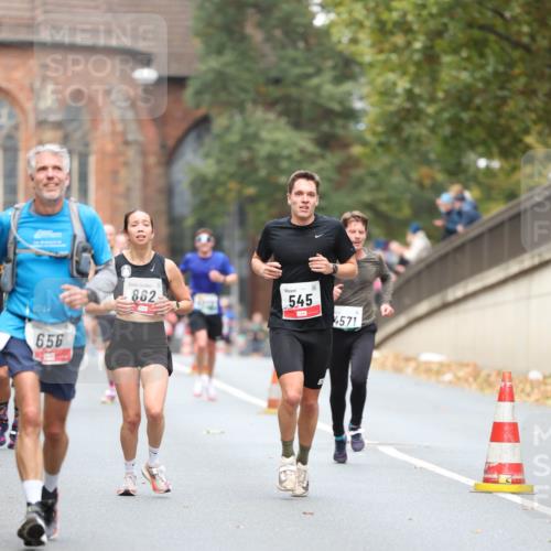 05.10.2025 - 20. swb-Marathon Bremen Michael Strokosch http://msf.ph/oto/9214278 05.10.2025 12:34:02 Laufen 0, 15744, 656, 862, 545, 4571 meine-sportfotos.de
