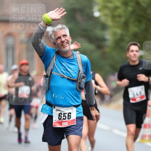 05.10.2025 - 20. swb-Marathon Bremen Michael Strokosch http://msf.ph/oto/9214285 05.10.2025 12:34:04 Laufen 1521, 656, 545 meine-sportfotos.de