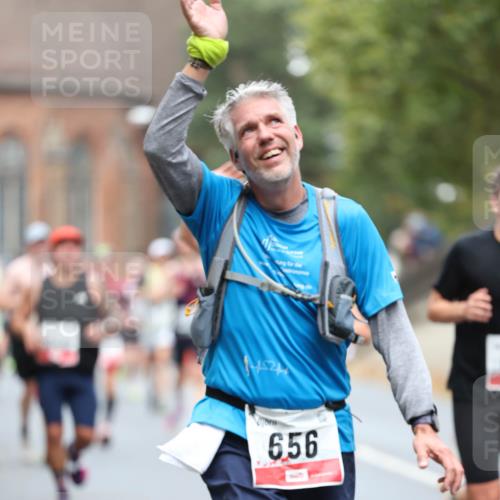 05.10.2025 - 20. swb-Marathon Bremen Michael Strokosch http://msf.ph/oto/9214287 05.10.2025 12:34:05 Laufen 24, 656 meine-sportfotos.de