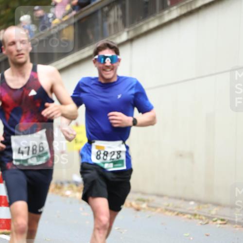 05.10.2025 - 20. swb-Marathon Bremen Michael Strokosch http://msf.ph/oto/9214297 05.10.2025 12:34:11 Laufen 4786, 8828 meine-sportfotos.de