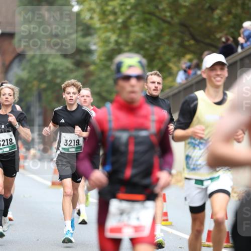 05.10.2025 - 20. swb-Marathon Bremen Michael Strokosch http://msf.ph/oto/9214300 05.10.2025 12:34:12 Laufen 52, 18, 3219 meine-sportfotos.de