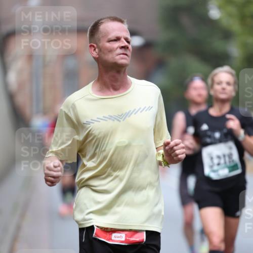05.10.2025 - 20. swb-Marathon Bremen Michael Strokosch http://msf.ph/oto/9214306 05.10.2025 12:34:14 Laufen 3218 meine-sportfotos.de