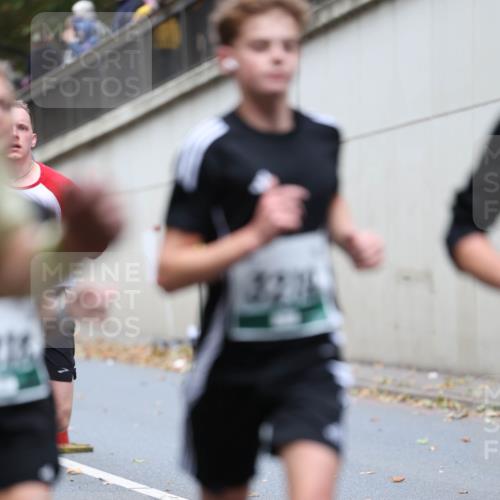 05.10.2025 - 20. swb-Marathon Bremen Michael Strokosch http://msf.ph/oto/9214309 05.10.2025 12:34:15 Laufen 321 meine-sportfotos.de