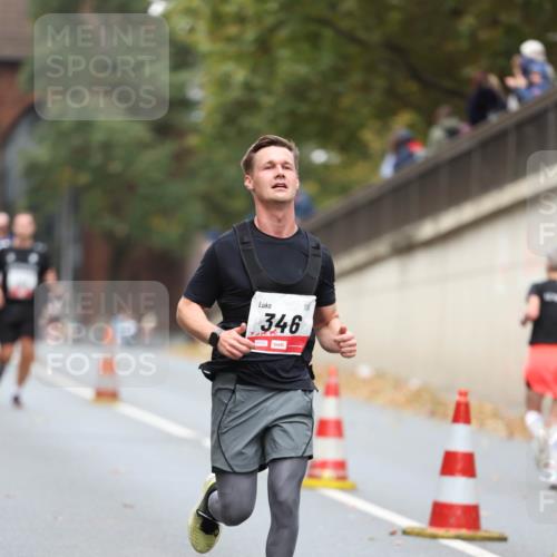 05.10.2025 - 20. swb-Marathon Bremen Michael Strokosch http://msf.ph/oto/9214324 05.10.2025 12:34:26 Laufen 346 meine-sportfotos.de