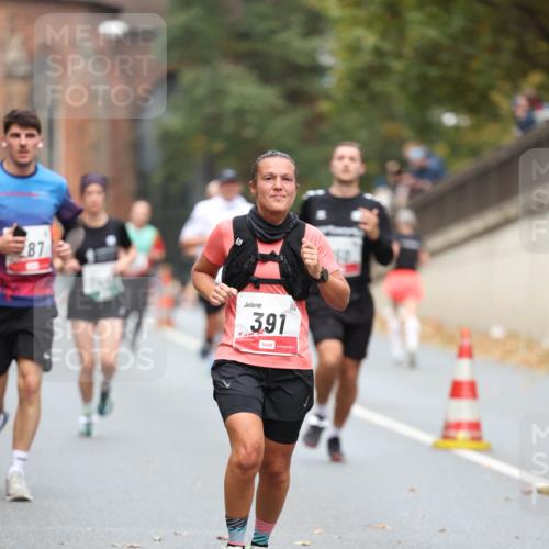 05.10.2025 - 20. swb-Marathon Bremen Michael Strokosch http://msf.ph/oto/9214327 05.10.2025 12:34:31 Laufen 87, 391 meine-sportfotos.de