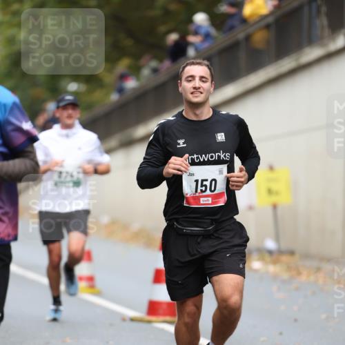 05.10.2025 - 20. swb-Marathon Bremen Michael Strokosch http://msf.ph/oto/9214337 05.10.2025 12:34:35 Laufen 150 meine-sportfotos.de