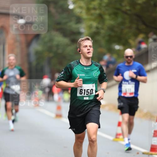 05.10.2025 - 20. swb-Marathon Bremen Michael Strokosch http://msf.ph/oto/9214344 05.10.2025 12:34:38 Laufen 6150 meine-sportfotos.de