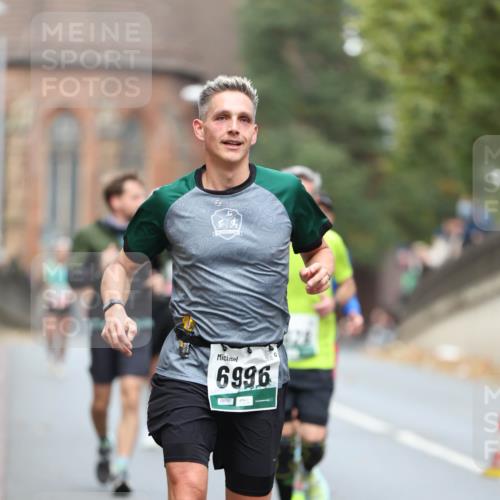 05.10.2025 - 20. swb-Marathon Bremen Michael Strokosch http://msf.ph/oto/9214350 05.10.2025 12:34:43 Laufen 6996, 09797 meine-sportfotos.de