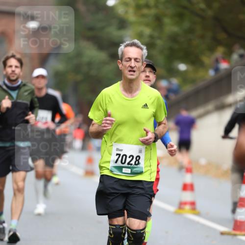 05.10.2025 - 20. swb-Marathon Bremen Michael Strokosch http://msf.ph/oto/9214354 05.10.2025 12:34:44 Laufen 7028 meine-sportfotos.de