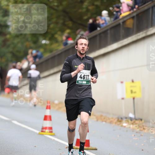 05.10.2025 - 20. swb-Marathon Bremen Michael Strokosch http://msf.ph/oto/9214368 05.10.2025 12:34:53 Laufen 4611 meine-sportfotos.de