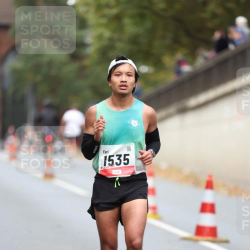 05.10.2025 - 20. swb-Marathon Bremen Michael Strokosch http://msf.ph/oto/9214374 05.10.2025 12:34:55 Laufen 1535 meine-sportfotos.de