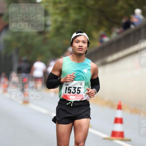 05.10.2025 - 20. swb-Marathon Bremen Michael Strokosch http://msf.ph/oto/9214375 05.10.2025 12:34:55 Laufen 1535 meine-sportfotos.de