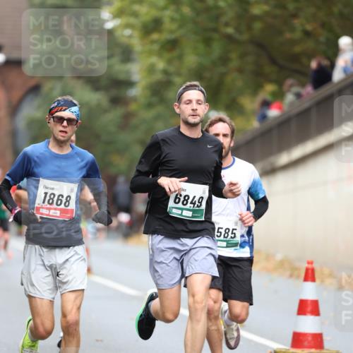 05.10.2025 - 20. swb-Marathon Bremen Michael Strokosch http://msf.ph/oto/9214384 05.10.2025 12:35:15 Laufen 1868, 01164, 6849, 585 meine-sportfotos.de