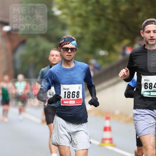 05.10.2025 - 20. swb-Marathon Bremen Michael Strokosch http://msf.ph/oto/9214387 05.10.2025 12:35:16 Laufen 1868, 01164, 684 meine-sportfotos.de