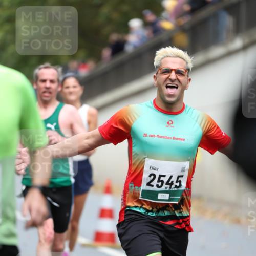 05.10.2025 - 20. swb-Marathon Bremen Michael Strokosch http://msf.ph/oto/9214399 05.10.2025 12:35:25 Laufen 20, 25, 2545 meine-sportfotos.de