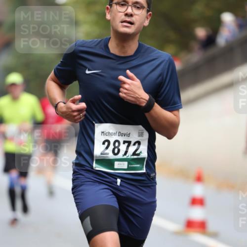 05.10.2025 - 20. swb-Marathon Bremen Michael Strokosch http://msf.ph/oto/9214402 05.10.2025 12:35:27 Laufen 2872 meine-sportfotos.de