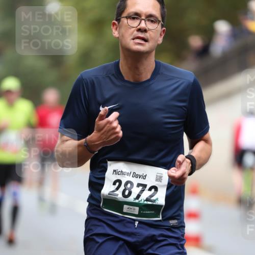 05.10.2025 - 20. swb-Marathon Bremen Michael Strokosch http://msf.ph/oto/9214403 05.10.2025 12:35:27 Laufen 2872, 20 meine-sportfotos.de