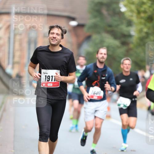 05.10.2025 - 20. swb-Marathon Bremen Michael Strokosch http://msf.ph/oto/9214409 05.10.2025 12:35:31 Laufen 1911, 1608 meine-sportfotos.de