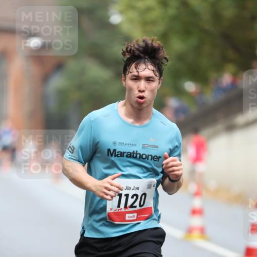 05.10.2025 - 20. swb-Marathon Bremen Michael Strokosch http://msf.ph/oto/9214421 05.10.2025 12:35:36 Laufen 2024, 1120 meine-sportfotos.de