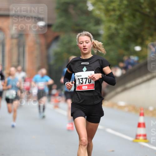 05.10.2025 - 20. swb-Marathon Bremen Michael Strokosch http://msf.ph/oto/9214430 05.10.2025 12:35:50 Laufen 1370 meine-sportfotos.de