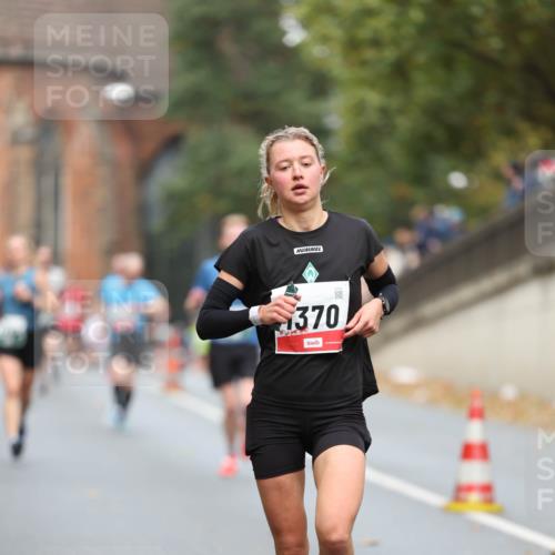 05.10.2025 - 20. swb-Marathon Bremen Michael Strokosch http://msf.ph/oto/9214431 05.10.2025 12:35:50 Laufen 370 meine-sportfotos.de