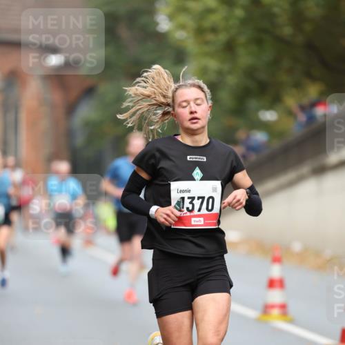 05.10.2025 - 20. swb-Marathon Bremen Michael Strokosch http://msf.ph/oto/9214432 05.10.2025 12:35:50 Laufen 1370 meine-sportfotos.de
