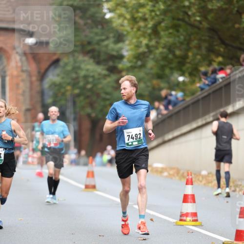 05.10.2025 - 20. swb-Marathon Bremen Michael Strokosch http://msf.ph/oto/9214436 05.10.2025 12:35:52 Laufen 3, 1607, 7492 meine-sportfotos.de
