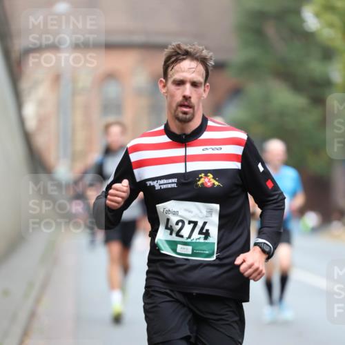 05.10.2025 - 20. swb-Marathon Bremen Michael Strokosch http://msf.ph/oto/9214442 05.10.2025 12:35:55 Laufen 08965, 4274 meine-sportfotos.de
