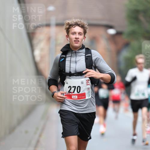 05.10.2025 - 20. swb-Marathon Bremen Michael Strokosch http://msf.ph/oto/9214450 05.10.2025 12:35:58 Laufen 10, 270, 270 meine-sportfotos.de