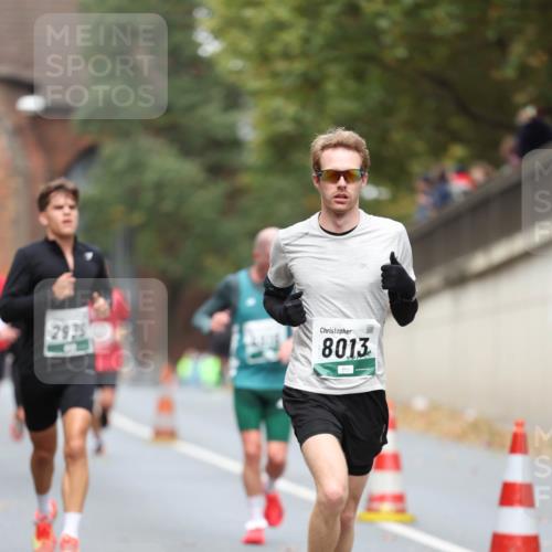05.10.2025 - 20. swb-Marathon Bremen Michael Strokosch http://msf.ph/oto/9214454 05.10.2025 12:36:01 Laufen 2938, 8013 meine-sportfotos.de